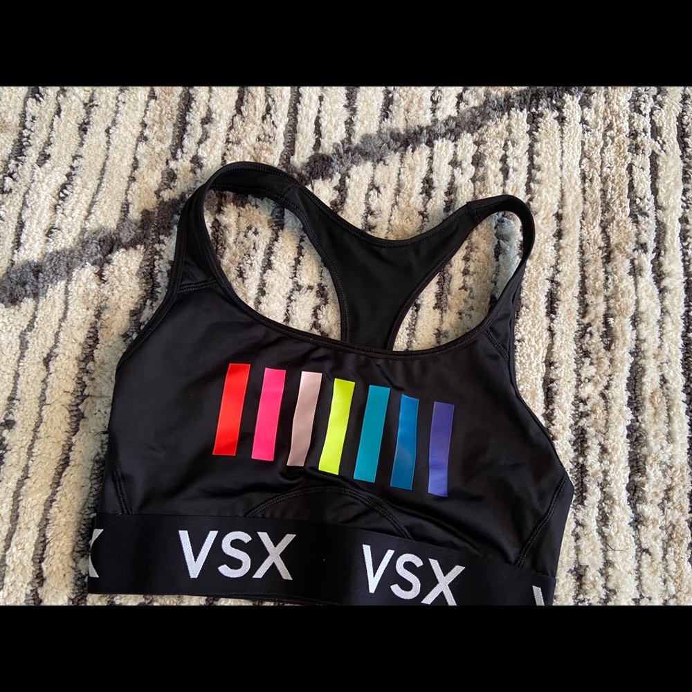 Sports bra